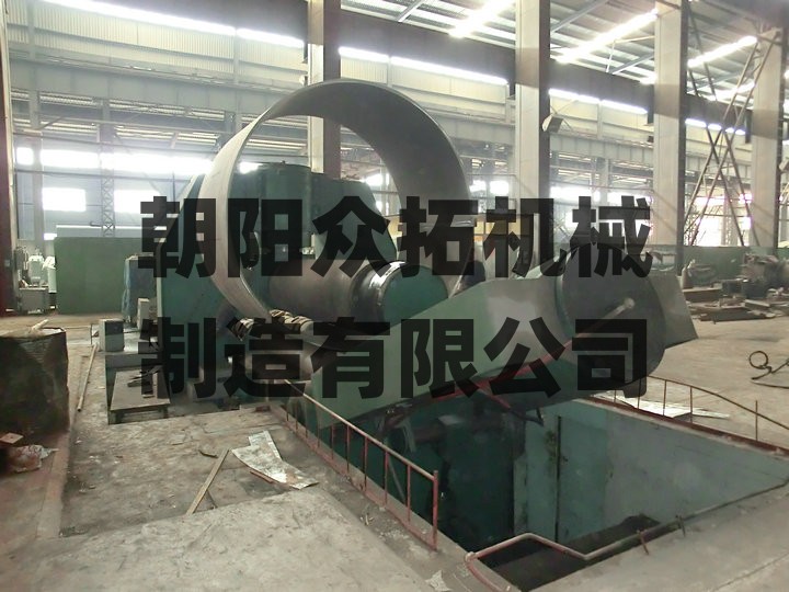 卷板机