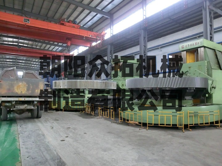 Gear hobbing machine